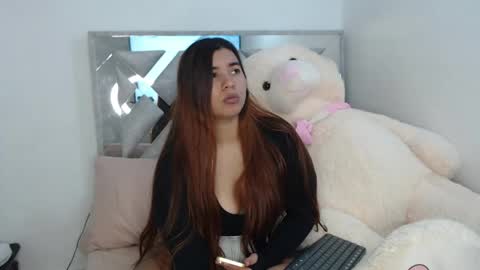 Snapshot of dulcejoness chatting on 05/20/26, 11:44 dulcejoness online show from 05/20/26, 11:44