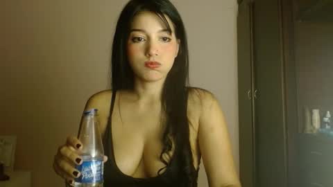 dulcepicante_1 online show from 11/04/25, 08:13