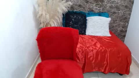 dulcetaylorss online show from 02/06/25, 08:45