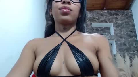 dulcetaylorss online show from 02/11/25, 07:48