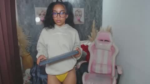 dulcetaylorss online show from 02/27/25, 04:10