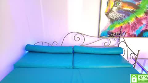 Dulce  online show from 01/08/25, 04:11