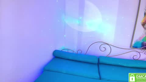 Dulce  online show from 01/28/25, 01:05