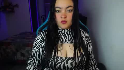 Nicole   online show from 09/22/25, 06:04