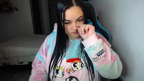 Nicole   online show from 10/06/25, 02:09