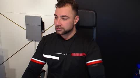 Snapshot of duncanstones chatting on 09/19/25, 04:14 DuncanStone online show from 09/19/25, 04:14