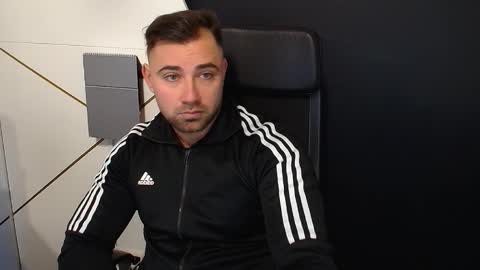 Snapshot of duncanstones chatting on 10/16/25, 05:19 DuncanStone online show from 10/16/25, 05:19