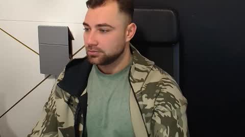 Snapshot of duncanstones chatting on 10/19/25, 04:24 DuncanStone online show from 10/19/25, 04:24