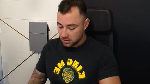 Snapshot of duncanstones chatting on 10/30/25, 05:20 DuncanStone online show from 10/30/25, 05:20