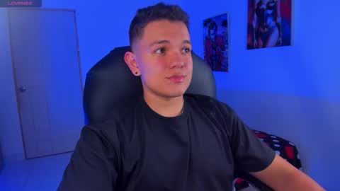 Snapshot of dunkan_kravitz chatting on 11/09/25, 04:55 Dunkan Kravitz online show from 11/09/25, 04:55