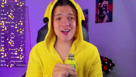 Snapshot of dunkan_kravitz chatting on 11/17/25, 11:54 Dunkan Kravitz online show from 11/17/25, 11:54