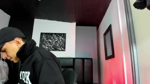 Thomas and Noah online show from 09/30/25, 12:32