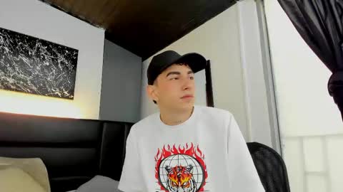 Thomas and Noah online show from 10/07/25, 01:19