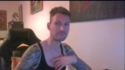 Snapshot of durexdublex chatting on 12/23/24, 05:22 durexdublex online show from 12/23/24, 05:22