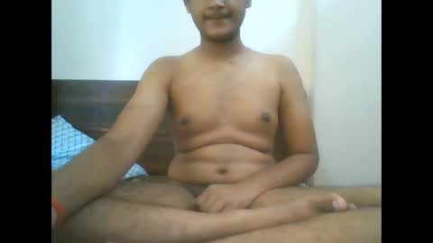 dusky_aarav online show from 11/05/25, 04:12
