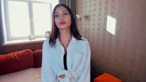 Dina online show from 09/11/25, 01:11