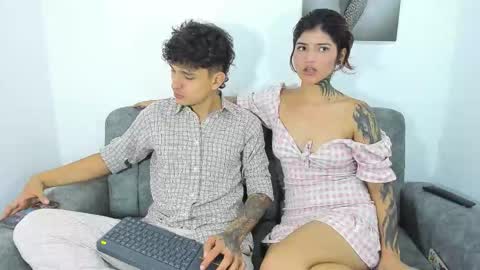 Snapshot of dust_couple chatting on 03/08/26, 03:21 Nicolle y Julian online show from 03/08/26, 03:21