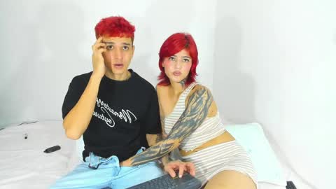 Snapshot of dust_couple chatting on 04/29/26, 02:04 Nicolle y Julian online show from 04/29/26, 02:04