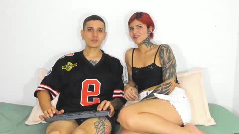 Snapshot of dust_couple chatting on 05/21/26, 01:45 Nicolle y Julian online show from 05/21/26, 01:45