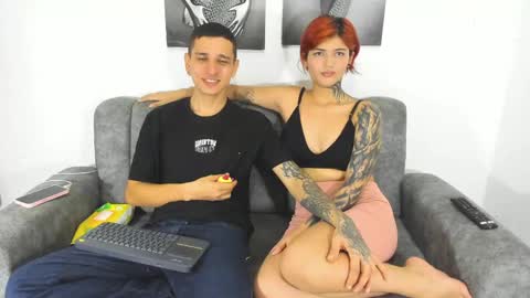 Snapshot of dust_couple chatting on 05/27/26, 01:46 Nicolle y Julian online show from 05/27/26, 01:46