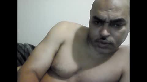 Snapshot of dustdust565 chatting on 11/16/25, 06:19 dustdust565 online show from 11/16/25, 06:19