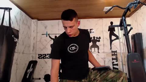 Dustin Sonne online show from 01/12/25, 01:21