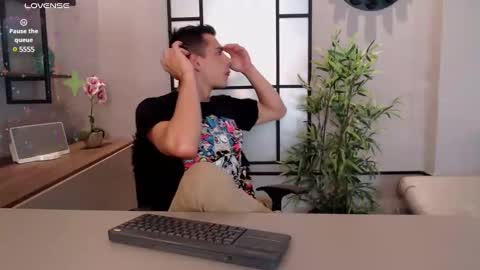 Dustin Sonne online show from 02/05/25, 03:23