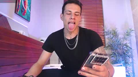 Dustin Sonne online show from 11/17/25, 03:34