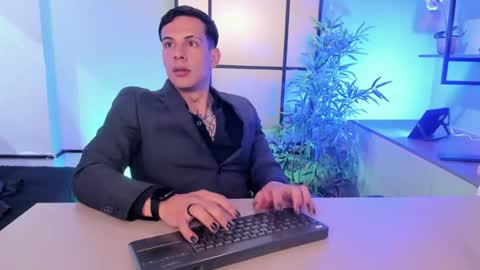 Dustin Sonne online show from 06/07/26, 03:32
