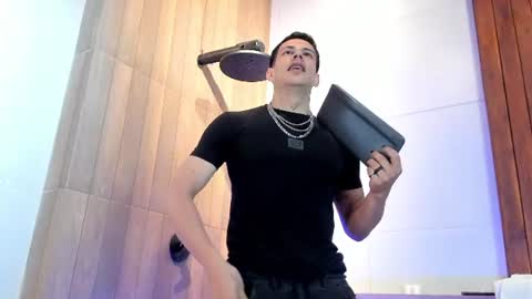 Dustin Sonne online show from 06/09/26, 03:40