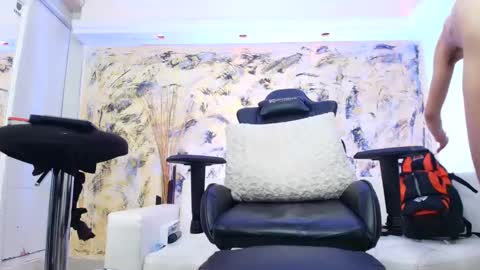 Dustin Dollin online show from 01/04/25, 01:10