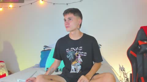 Snapshot of dustinlevine chatting on 12/16/24, 01:42 Dustin Levy online show from 12/16/24, 01:42