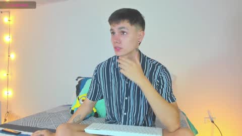 Snapshot of dustinlevine chatting on 01/07/25, 11:58 Dustin Levy online show from 01/07/25, 11:58