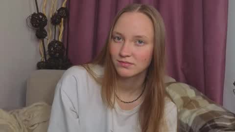 Snapshot of dustydeida chatting on 12/05/25, 07:21 Jenny online show from 12/05/25, 07:21