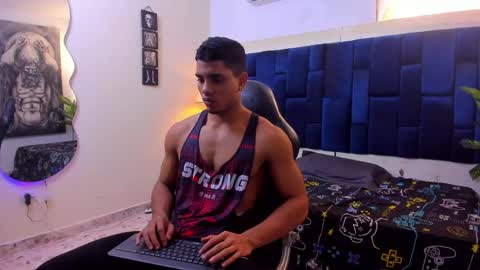 DUSTYN MICHELLE online show from 05/23/26, 02:32