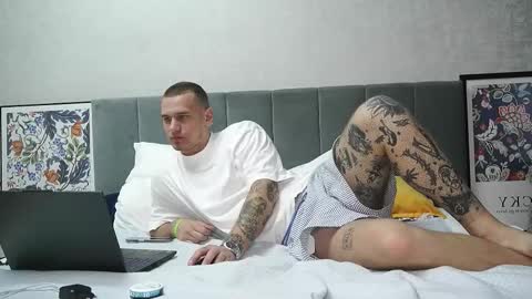 Dustyn online show from 09/16/25, 06:25