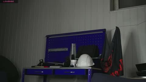 Dustyn online show from 09/30/25, 04:23