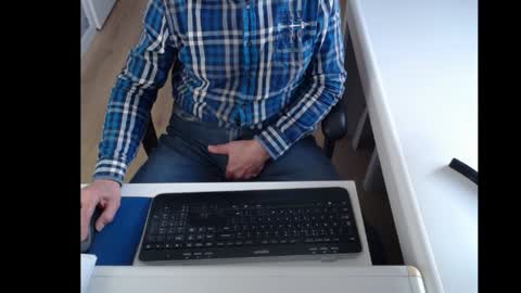 dutchpornking2 online show from 01/02/25, 11:31