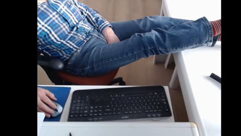 dutchpornking2 online show from 01/04/25, 02:35