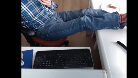 dutchpornking2 online show from 01/06/25, 12:46