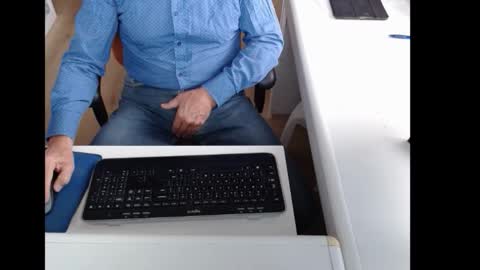 Snapshot of dutchpornking2 chatting on 10/07/25, 07:27 dutchpornking2 online show from 10/07/25, 07:27