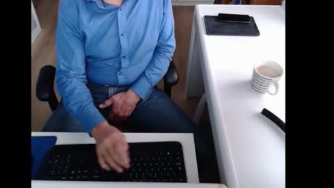 Snapshot of dutchpornking2 chatting on 10/11/25, 07:51 dutchpornking2 online show from 10/11/25, 07:51