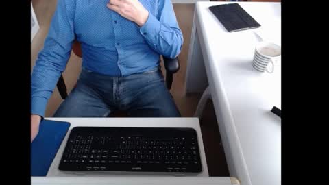 Snapshot of dutchpornking2 chatting on 10/13/25, 08:03 dutchpornking2 online show from 10/13/25, 08:03