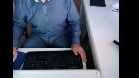 Snapshot of dutchpornking2 chatting on 10/20/25, 06:47 dutchpornking2 online show from 10/20/25, 06:47