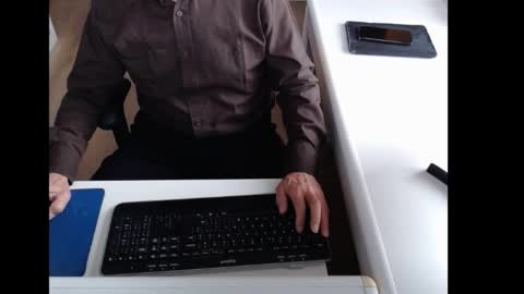 Snapshot of dutchpornking2 chatting on 10/22/25, 08:03 dutchpornking2 online show from 10/22/25, 08:03