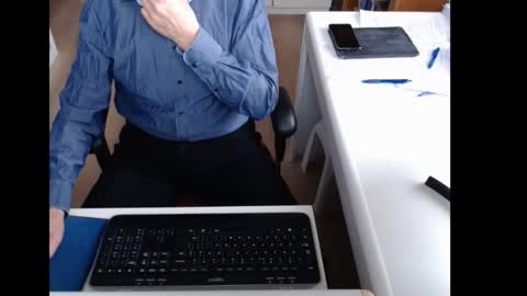 Snapshot of dutchpornking2 chatting on 11/04/25, 08:24 dutchpornking2 online show from 11/04/25, 08:24