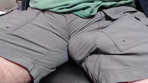 Snapshot of dvd4554 chatting on 10/11/25, 02:37 gooodcam online show from 10/11/25, 02:37