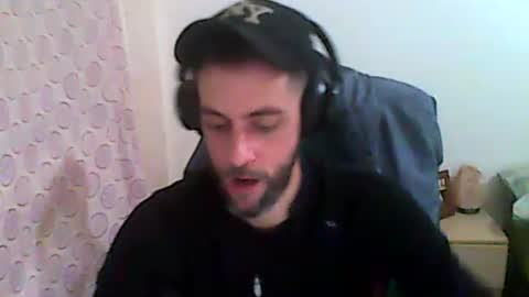 Snapshot of dvdvlc29 chatting on 12/05/25, 02:42 david online show from 12/05/25, 02:42