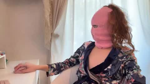 Divina  online show from 10/23/25, 06:50