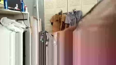 Snapshot of dvsshoes12 chatting on 10/10/25, 09:36 dvsshoes12 online show from 10/10/25, 09:36